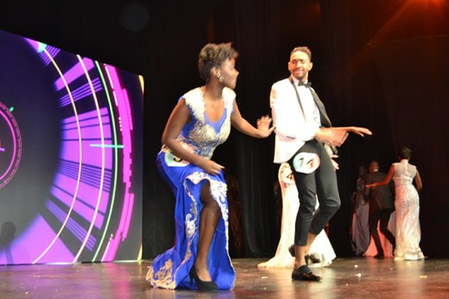 Fatou Mbaye remporte la couronne de Miss Senegal France 2017.