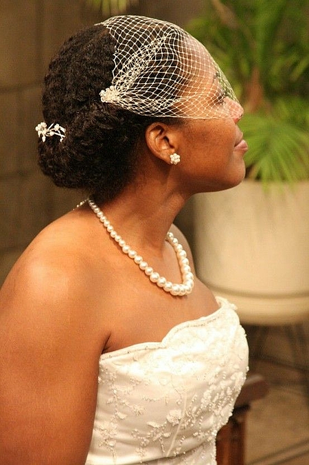 15-ide?es-de-coiffure-sur-cheveux-crepus-pour-mariee-jewanda-11