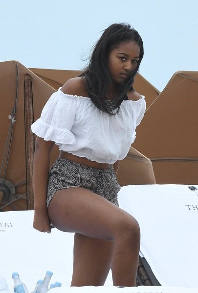 Sasha Obama (3)