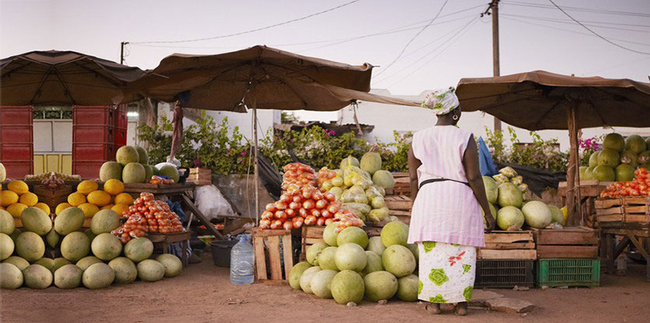 femme-marche-afrique